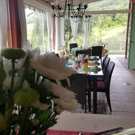 Poggio Caiar לינה וארוחת בוקר 4*